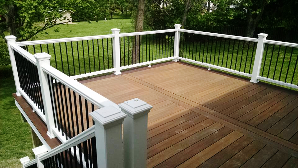 Close up picture of deck and railing